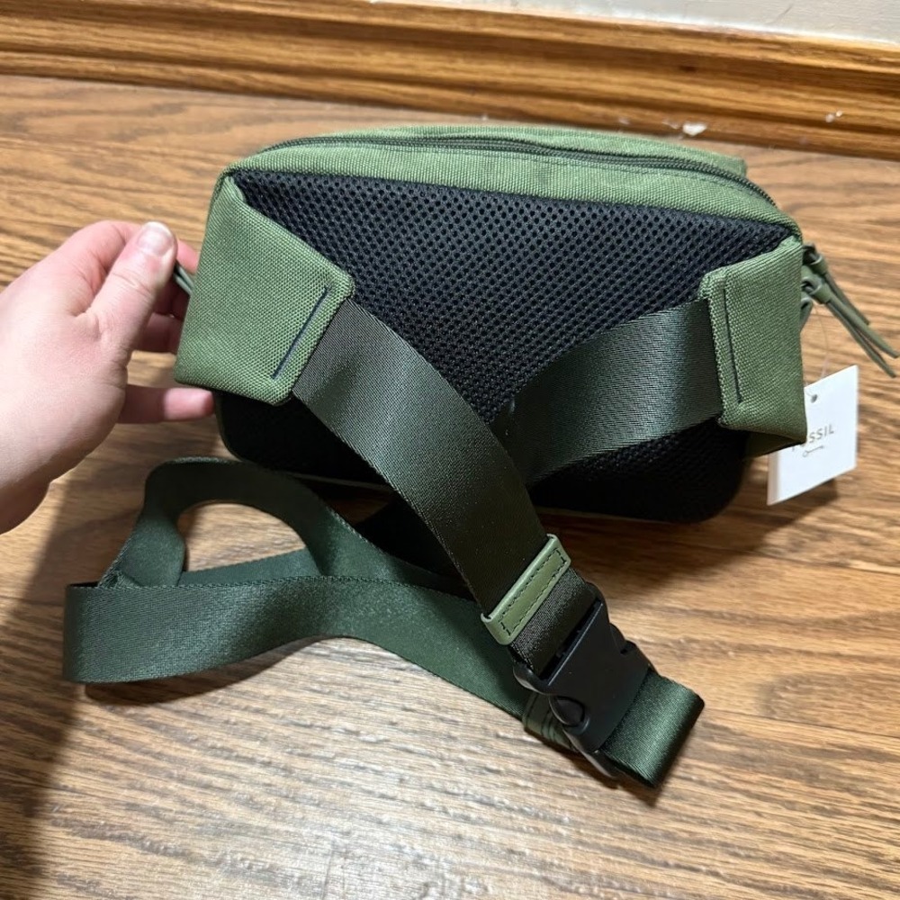 Fossil Weston Sling Bag Olive Green Canvas Crossbody Belt Bag NEW - Picture 4 of 8